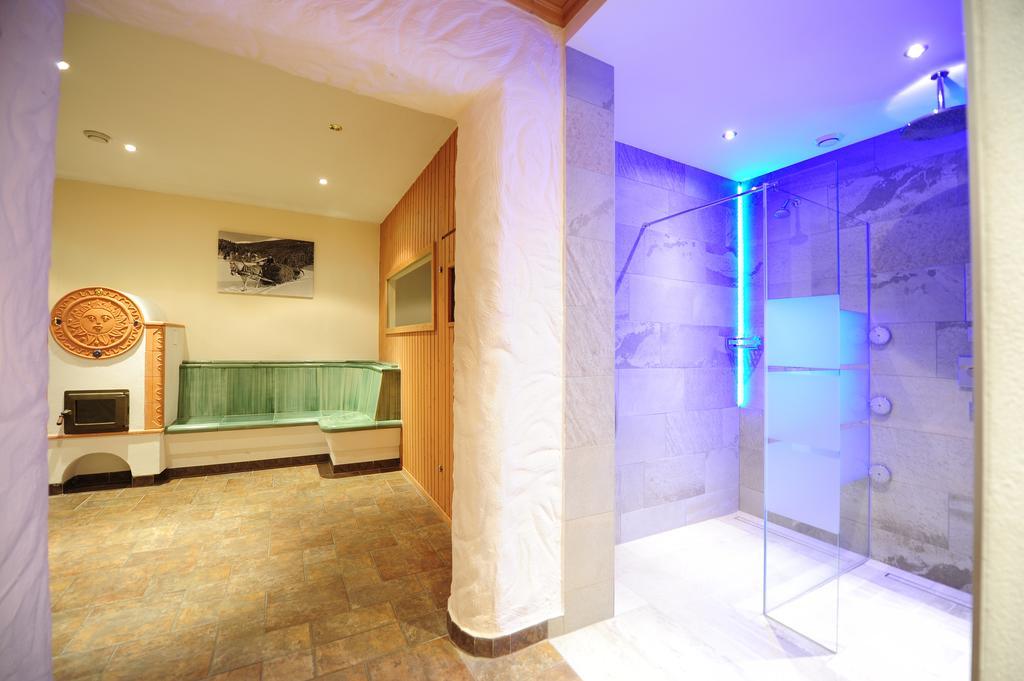 Hotel Garni Lamm Nauders Exterior photo
